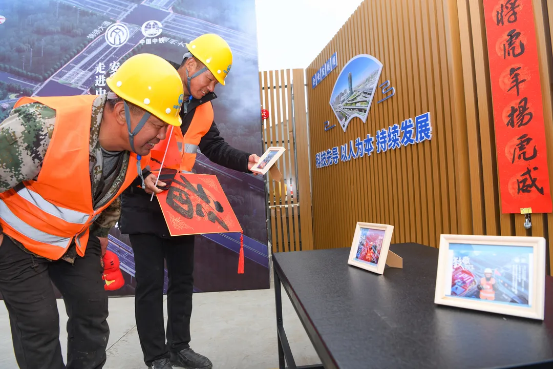 ���28����-׷�󿵽�,����һ������